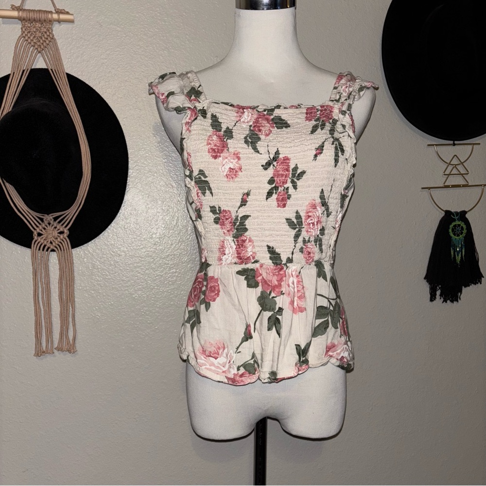 BRAND NEW NEVER WORN Old Navy Floral Blouse